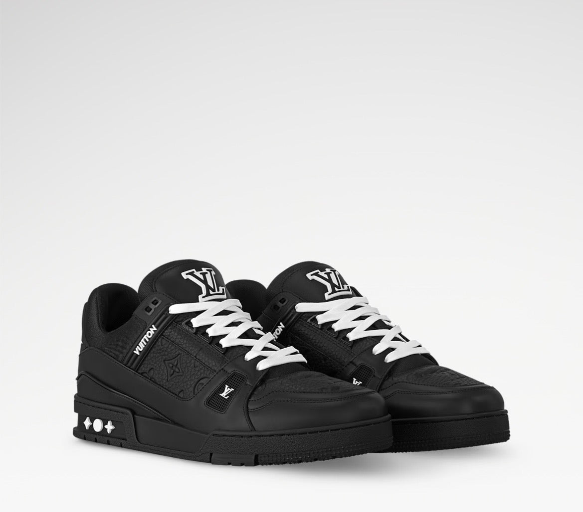LV TRAINER EMBOSSED MONOCHROME ‘BLACK’