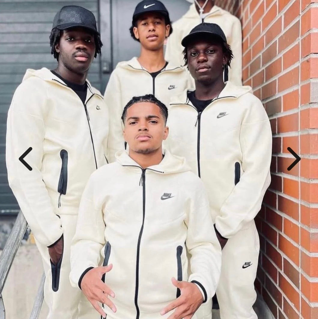 NIKE TECH FLEECE COCONUT MILK WINDRUNNER FULL ZIP TRACKSUIT